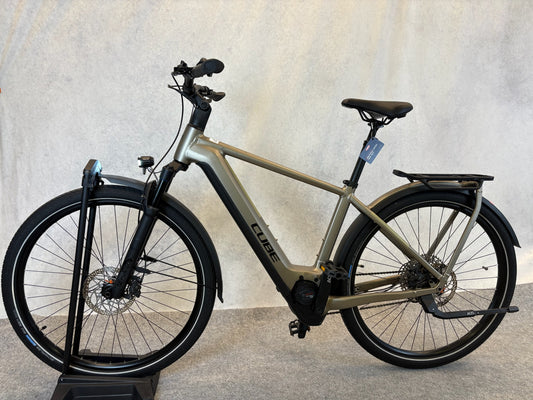 Cube Kathmandu Hybrid Pro 750