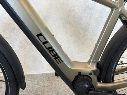 Cube Kathmandu Hybrid Pro 750
