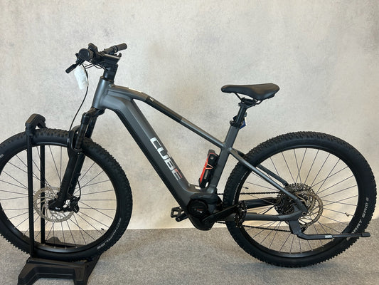 Cube Reaction Hybrid Race 750