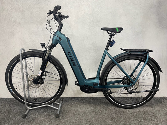 Cube Kathmandu Hybrid ONE 750