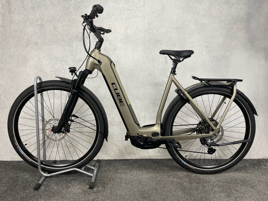 Cube Kathmandu Hybr. Pro 750