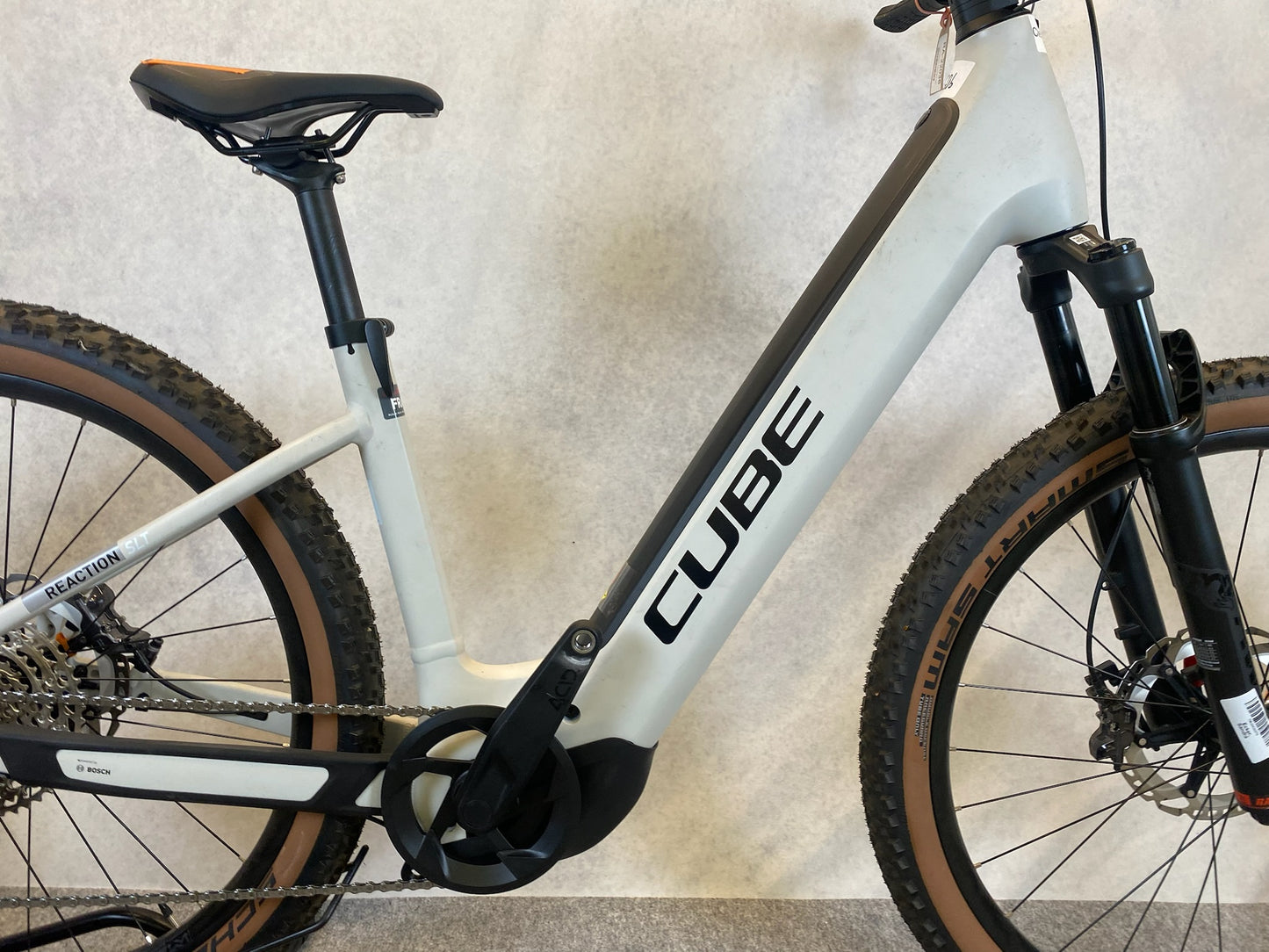 Cube Reaction Hybrid SLT 750