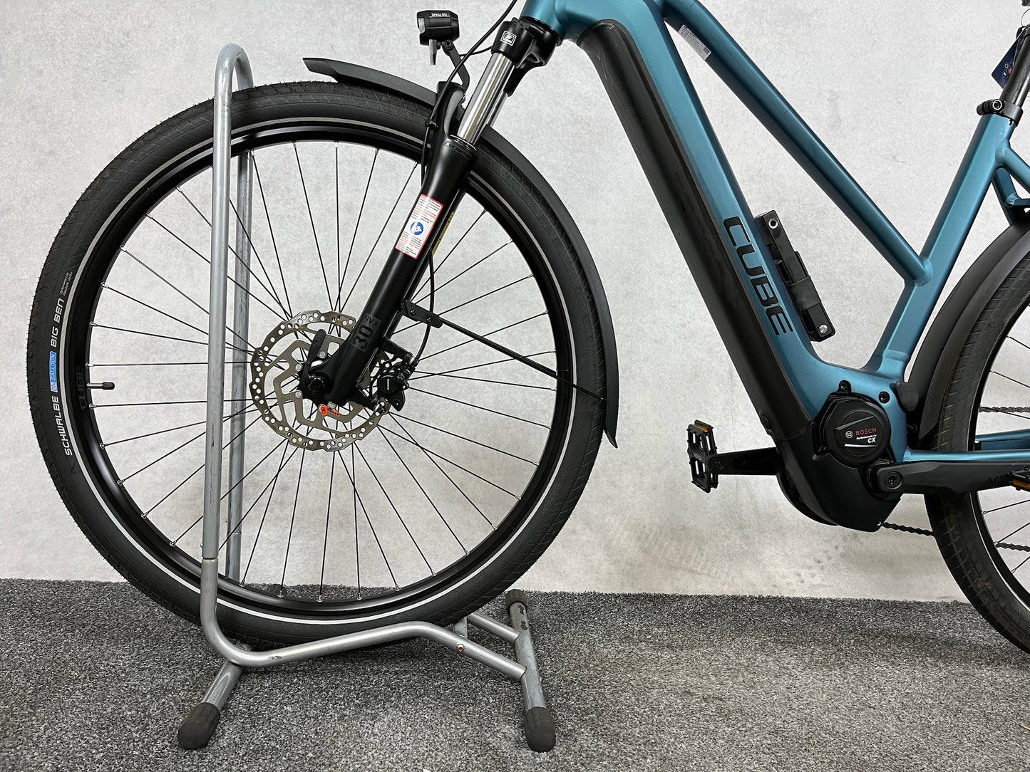 Cube Kathmandu Hybrid ONE 750