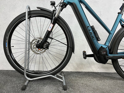 Cube Kathmandu Hybrid ONE 750