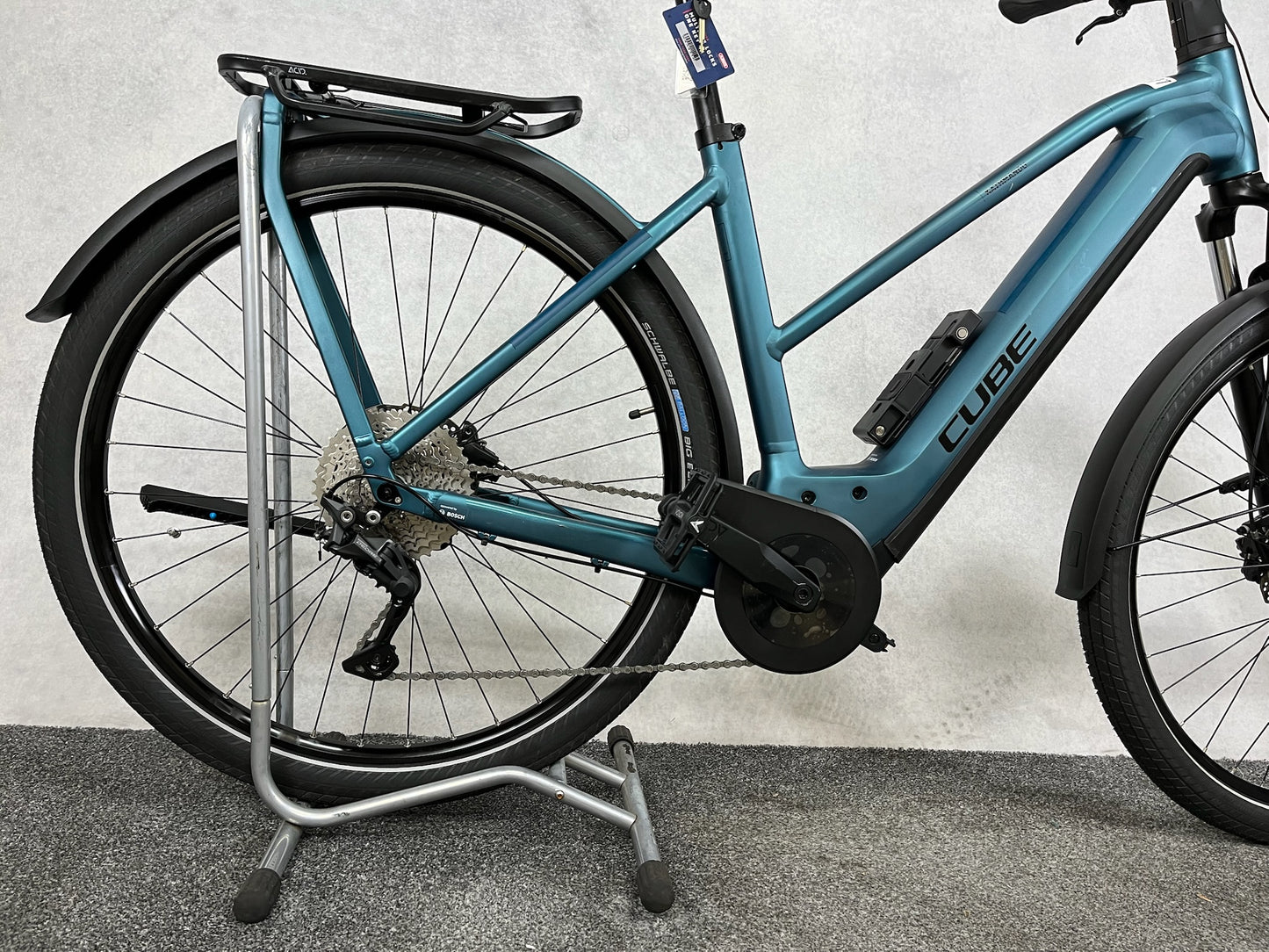 Cube Kathmandu Hybrid ONE 750