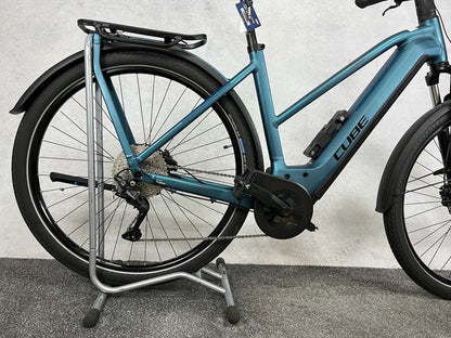 Cube Kathmandu Hybrid ONE 750