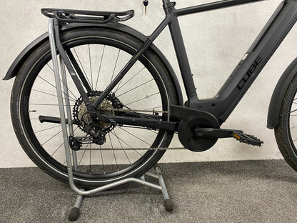 Cube Kathmandu Hybrid SLT 750