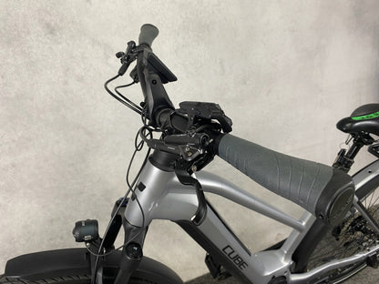 Cube Kathmandu Hybrid SLX 750