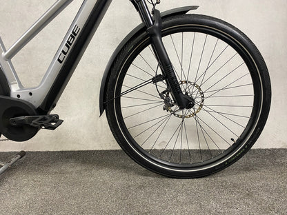 Cube Kathmandu Hybrid SLX 750