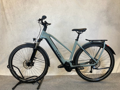 Cube Kathmandu Hybrid ONE 750