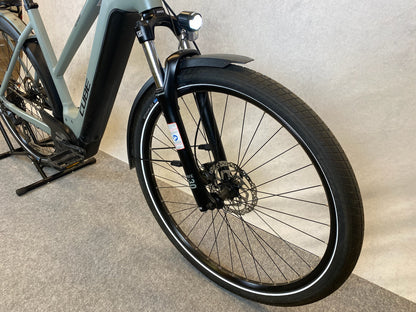 Cube Kathmandu Hybrid ONE 750