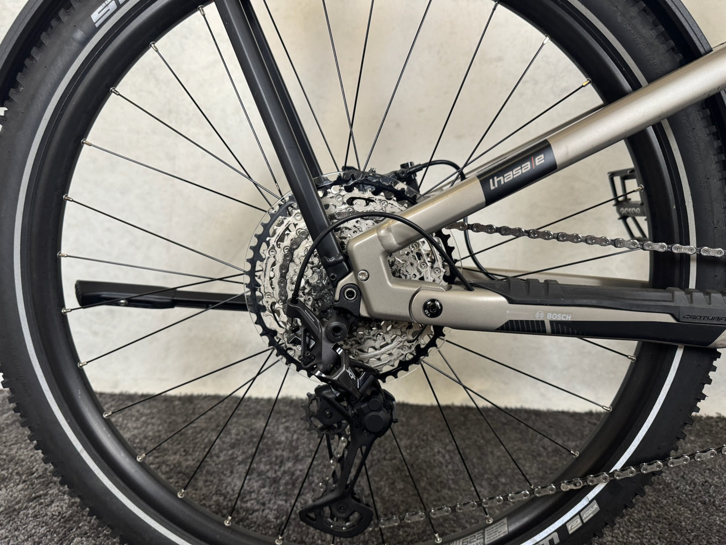 Centurion Lhasa E R2600i EQ