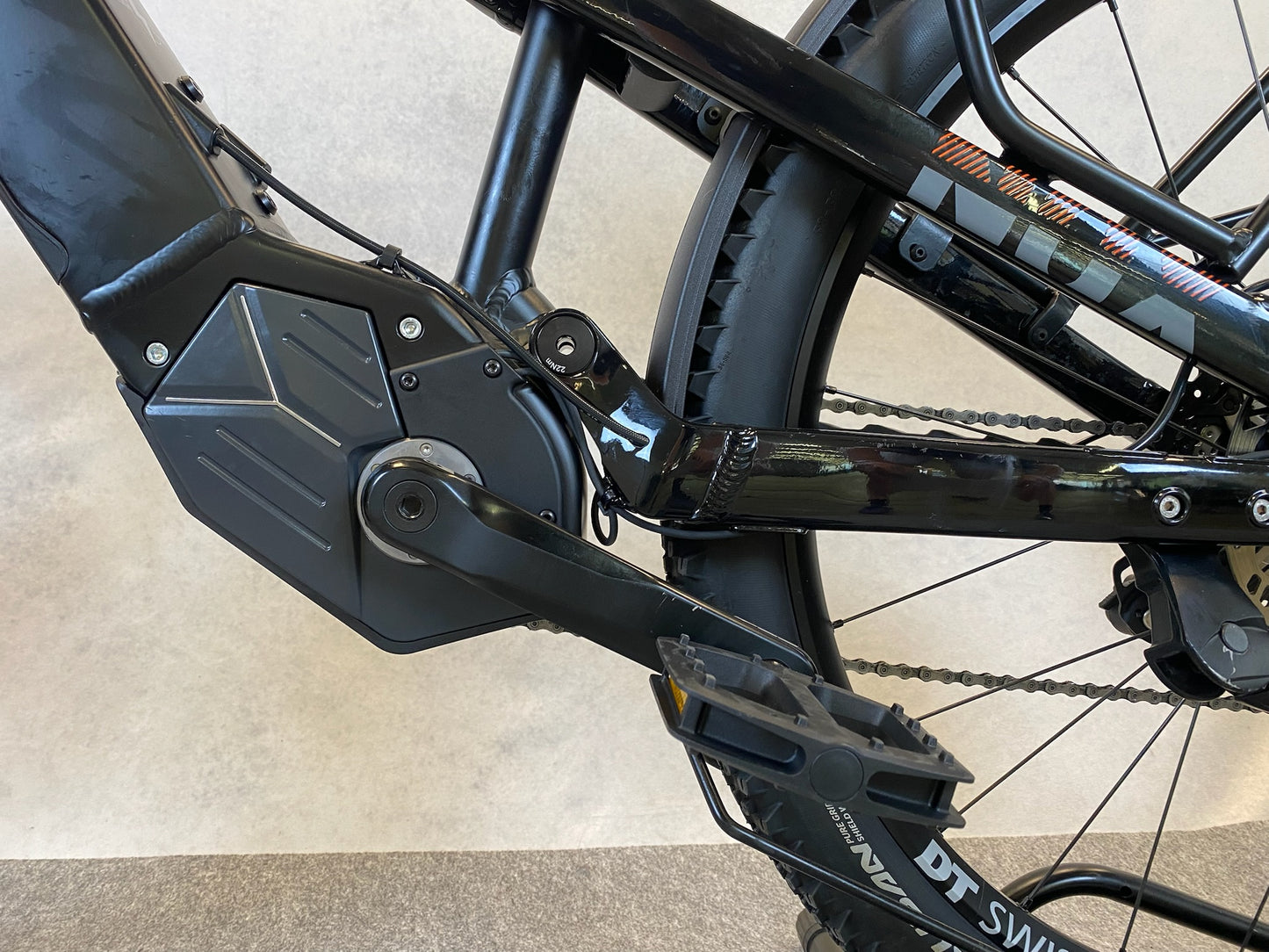 Nox Cycles Hybrid Tour 5.1 Sachs, Comp