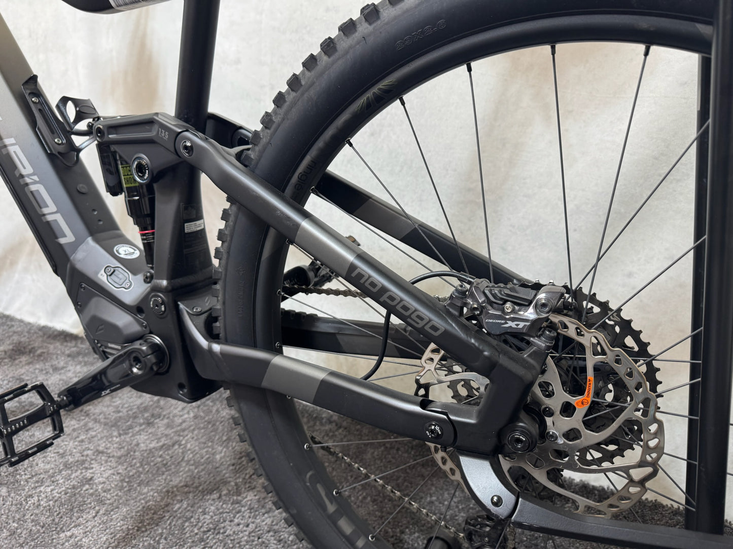 Centurion No Pogo F3000i