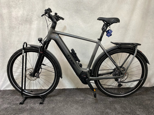 Cube Kathmandu Hybrid SLT 750