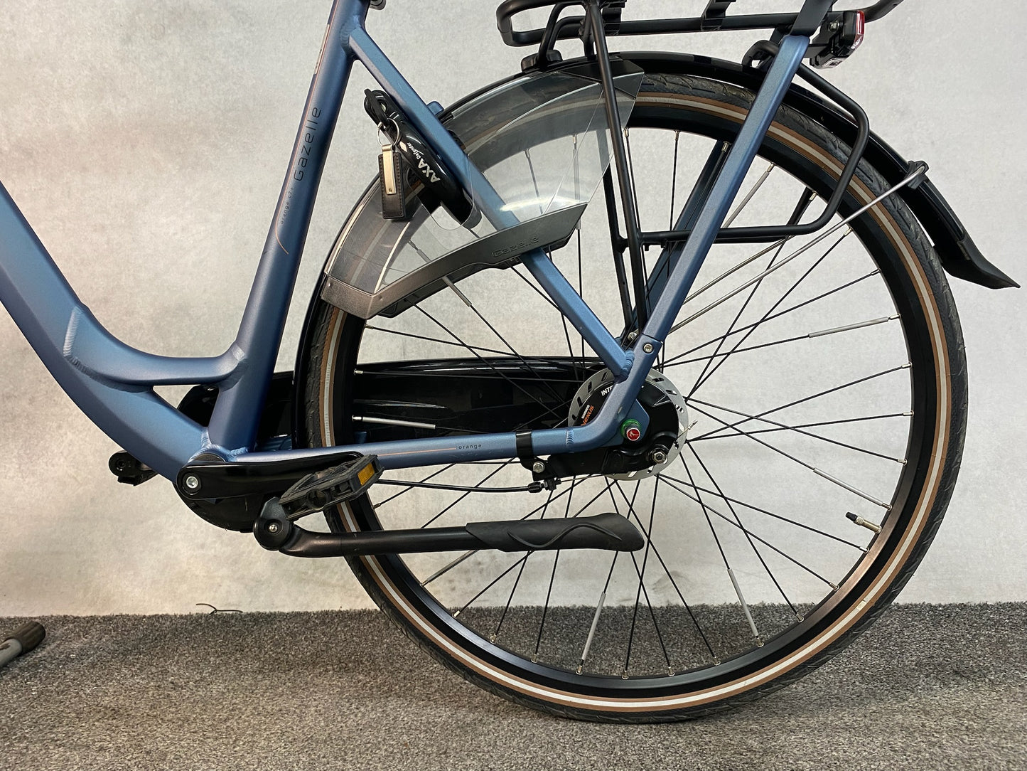 Gazelle Orange C7+