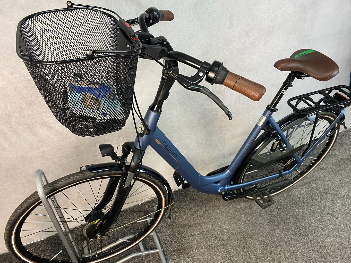 Gazelle Orange C7+