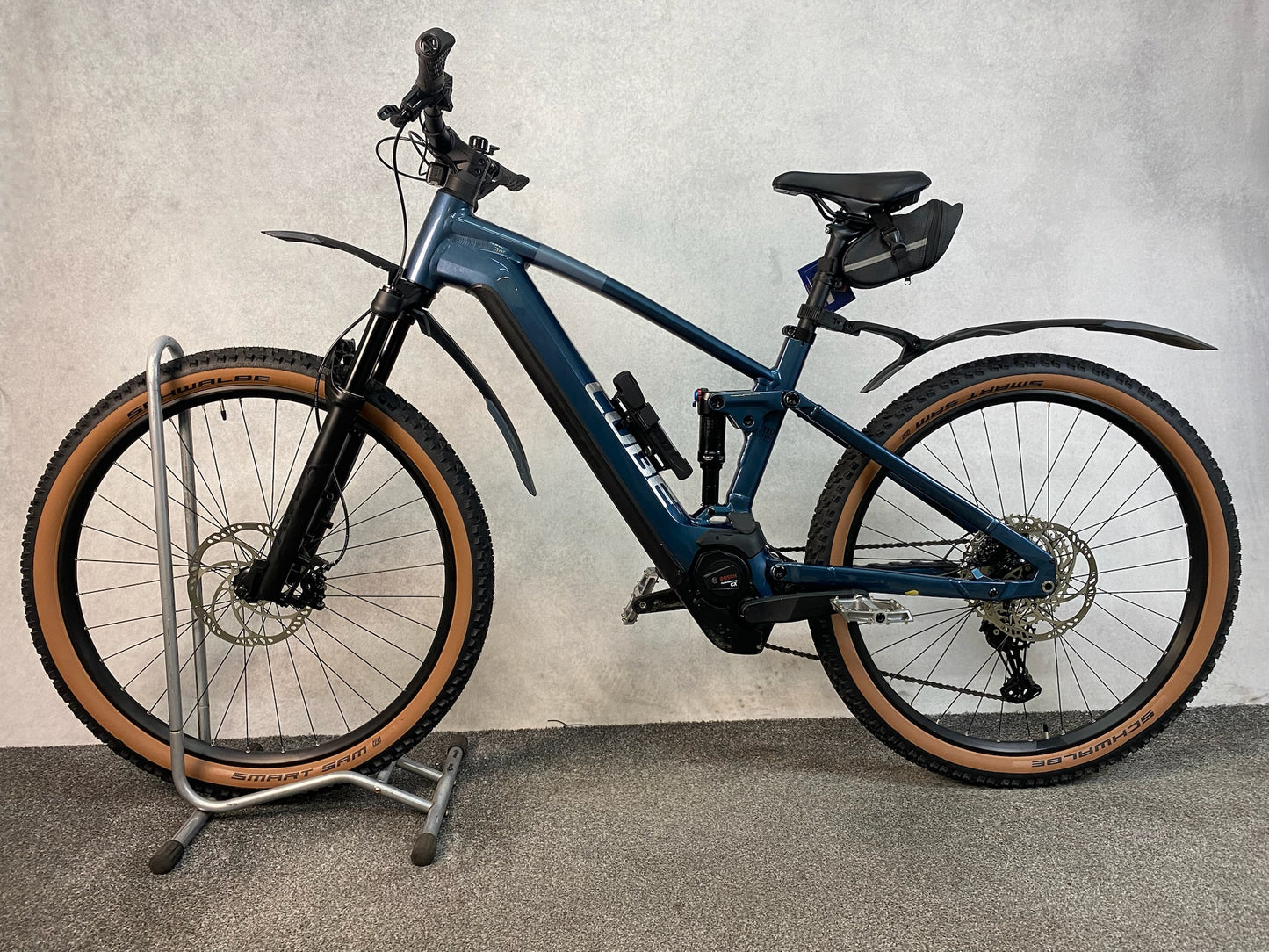 Cube Stereo 120 Hybrid Race