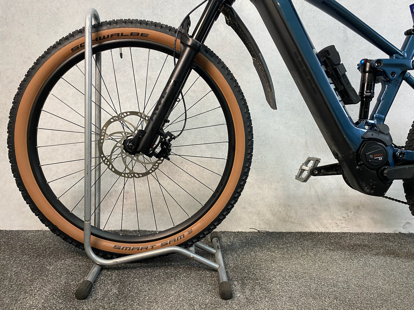 Cube Stereo 120 Hybrid Race