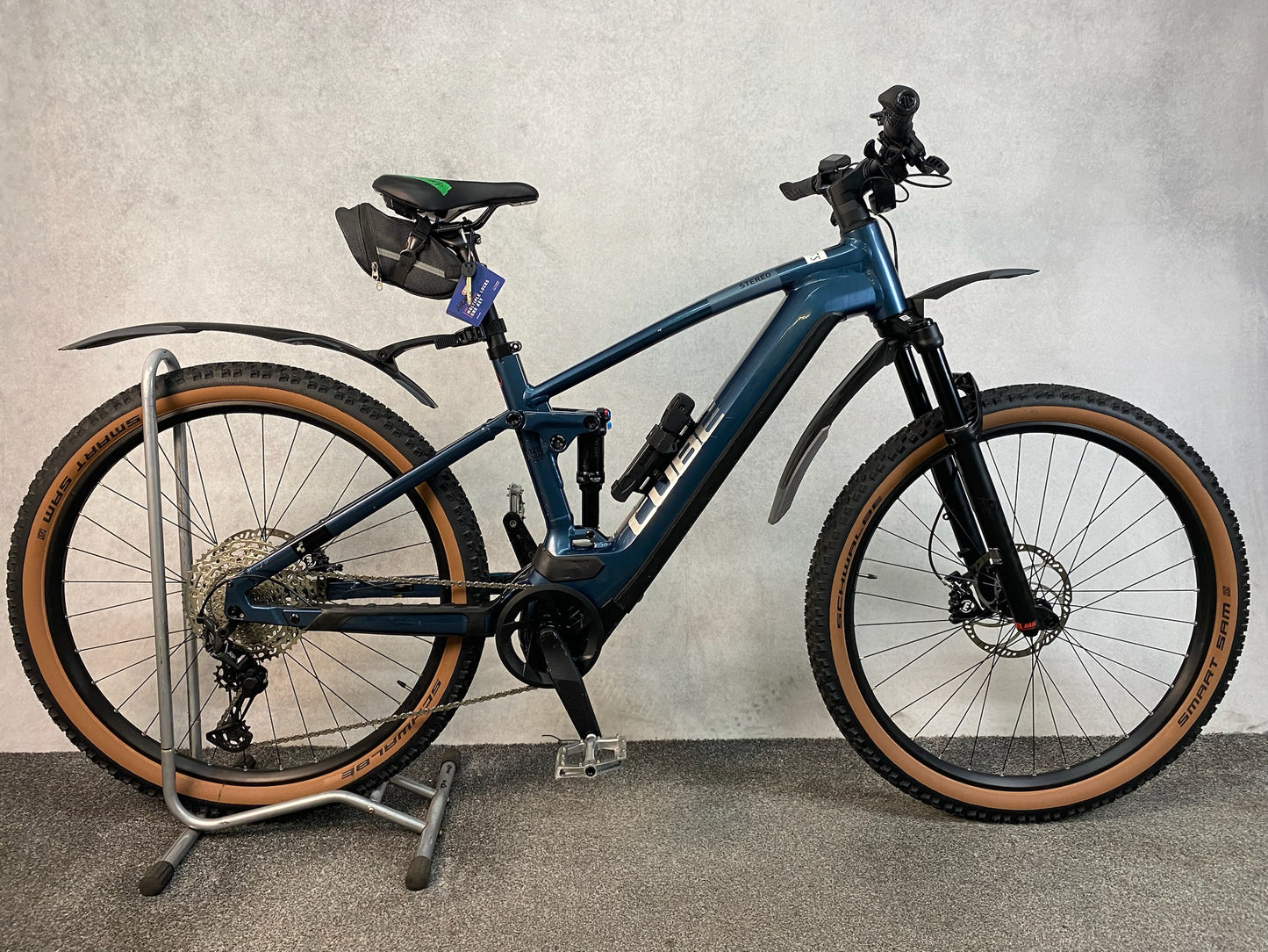 Cube Stereo 120 Hybrid Race