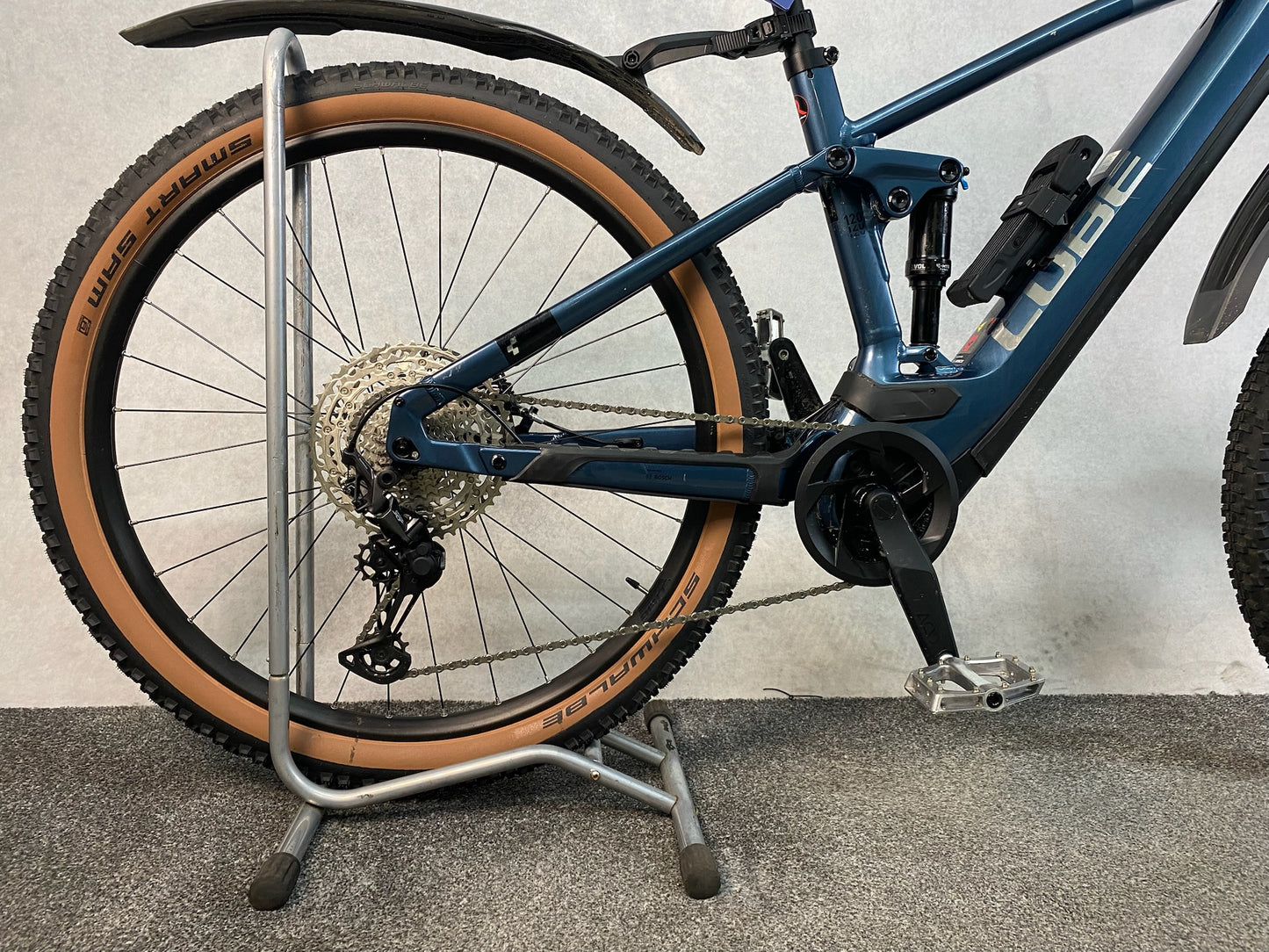 Cube Stereo 120 Hybrid Race