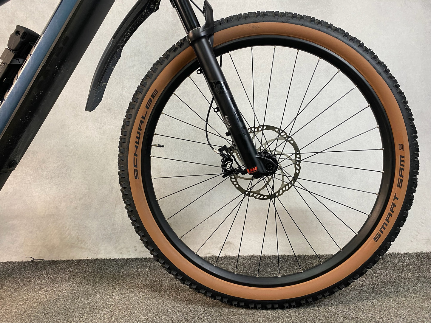 Cube Stereo 120 Hybrid Race