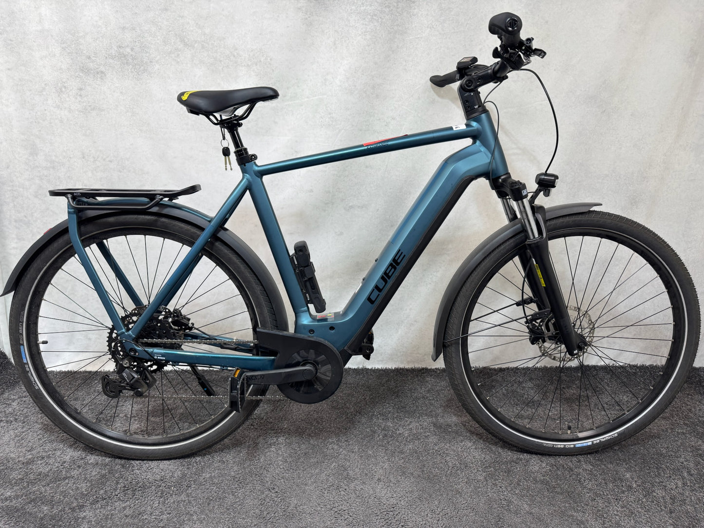 Cube Kathmandu Hybrid ONE 750