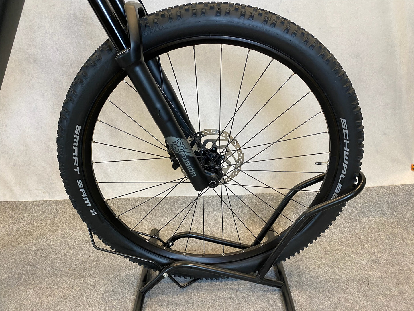 Cube Reaction Hybrid Pro