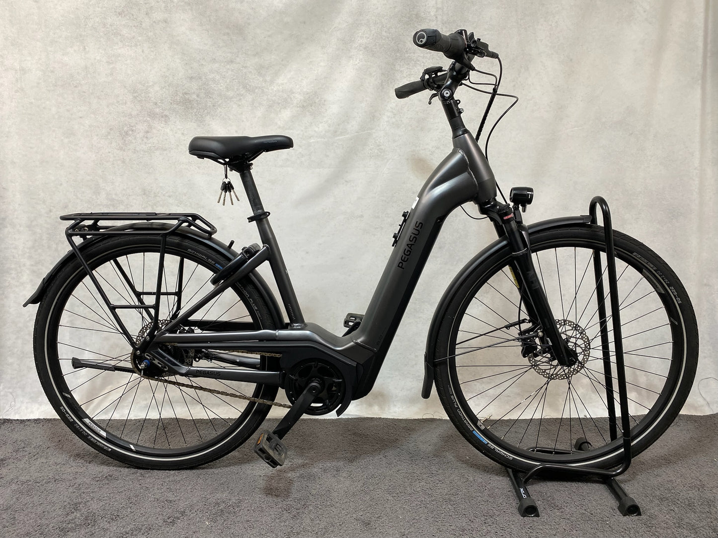 Pegasus Premio EVO 5F Lite 750 Wave black chrome matt