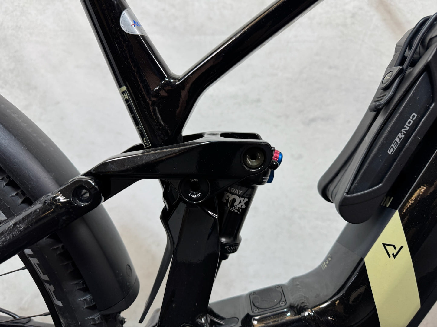 Conway Xyron Suv  2.9