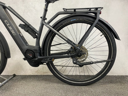 Cube Kathmandu Hybrid One 625