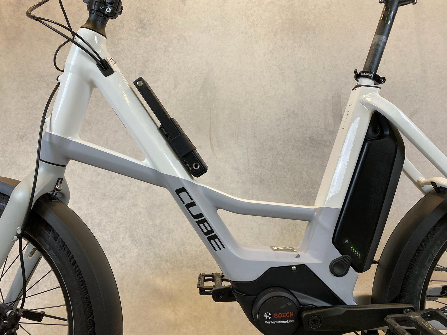 Cube Compact Hybrid 500