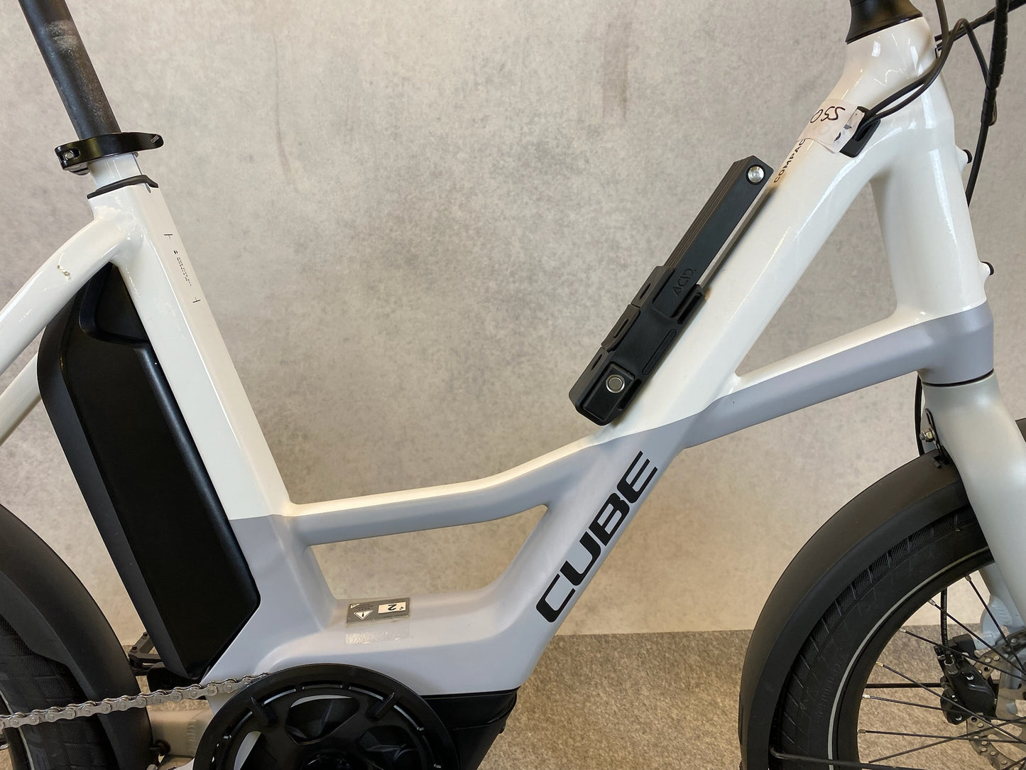 Cube Compact Hybrid 500