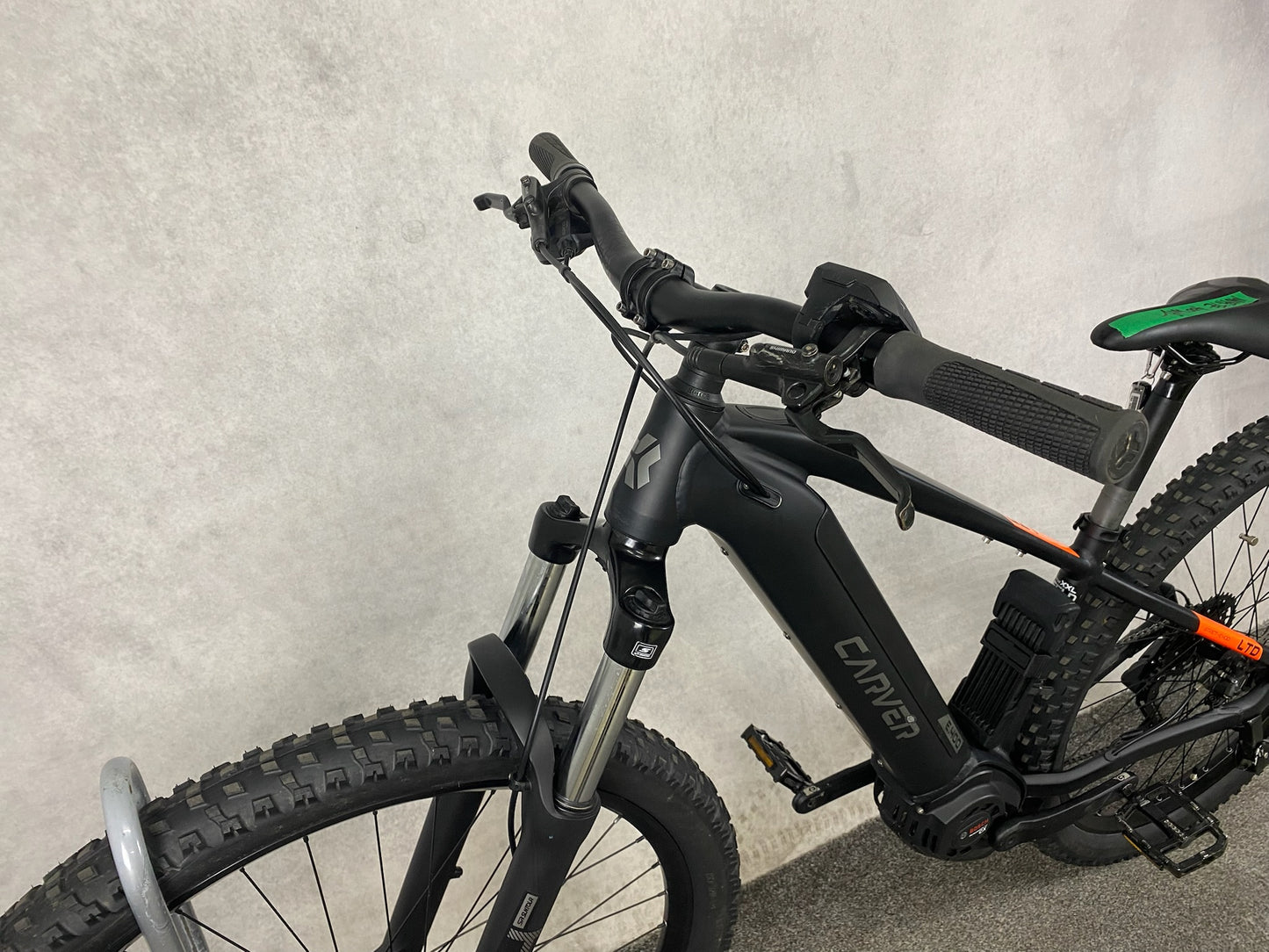 Carver Strict E.400 LTD