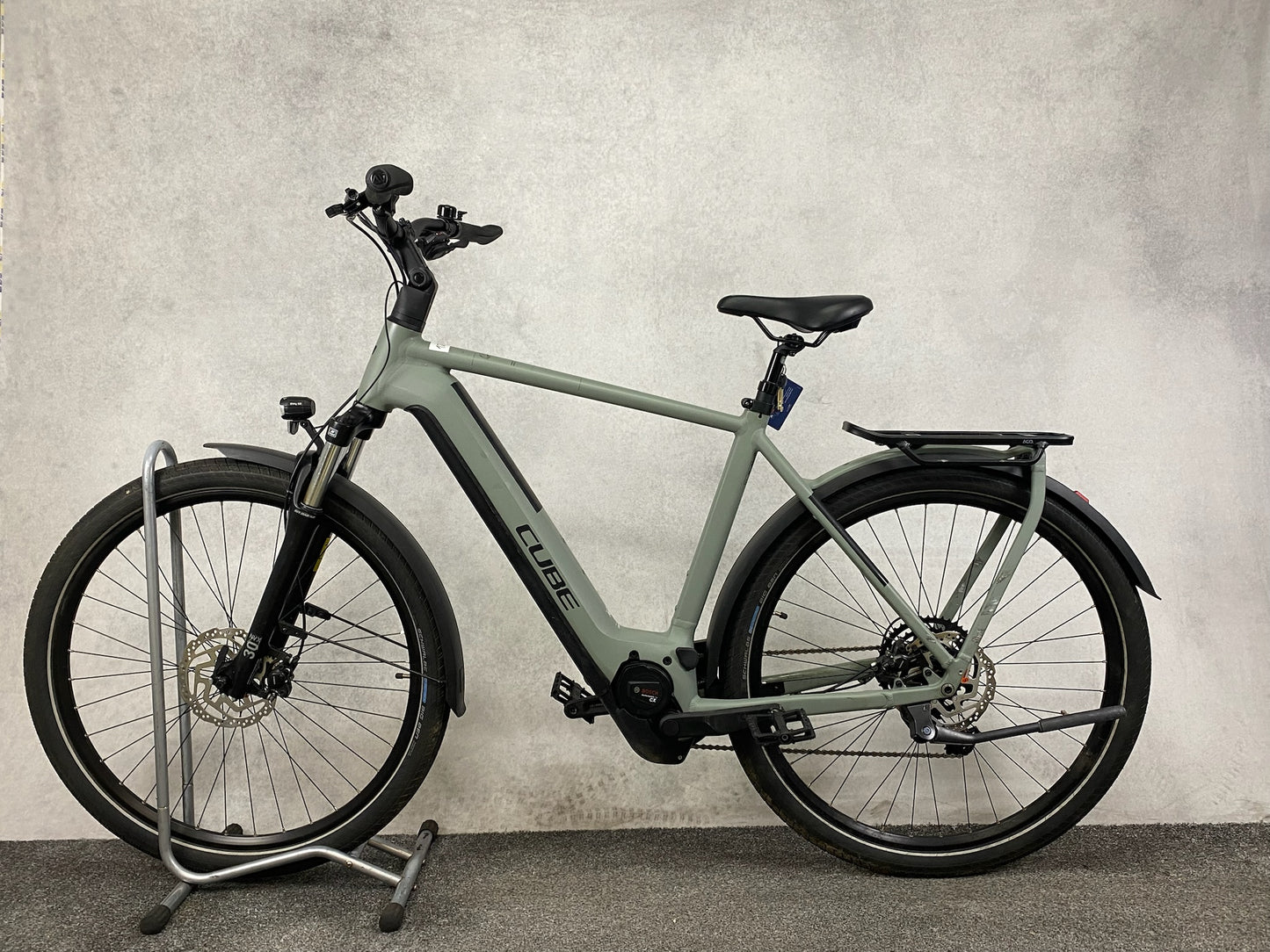 Cube Kathmandu Hybrid ONE 750