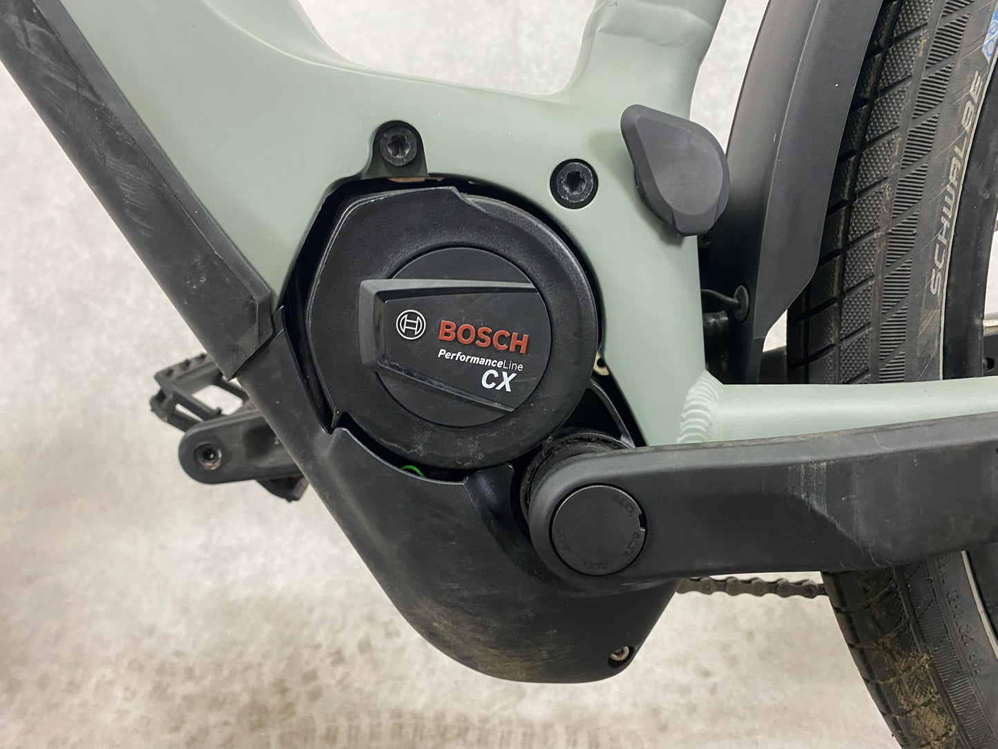 Cube Kathmandu Hybrid ONE 750