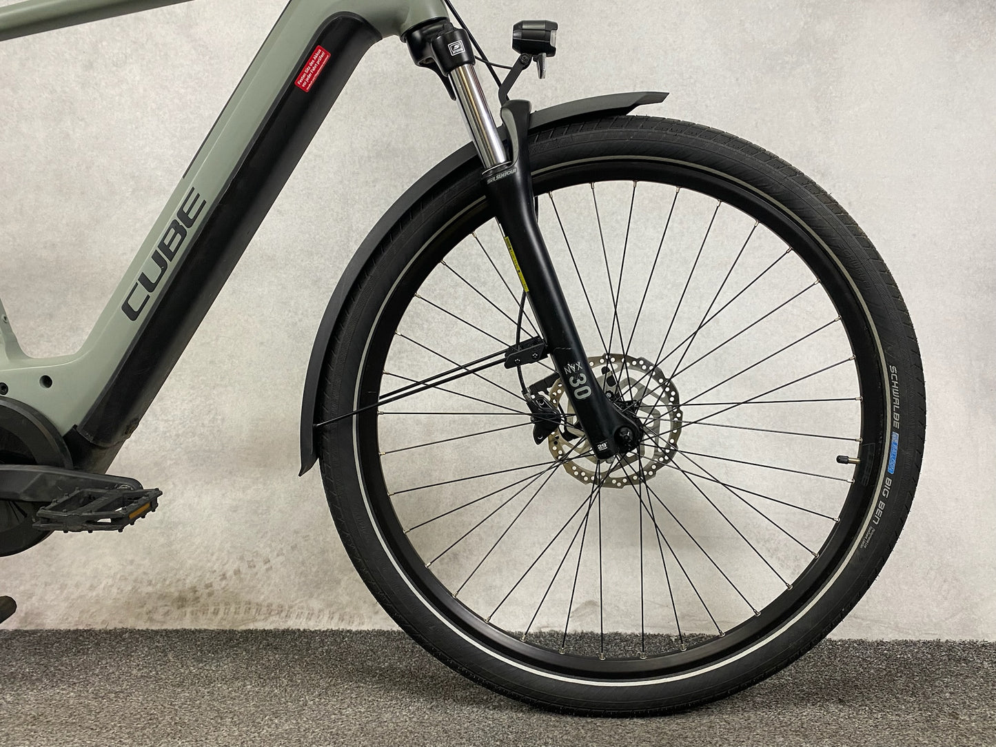 Cube Kathmandu Hybrid ONE 750