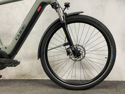 Cube Kathmandu Hybrid ONE 750