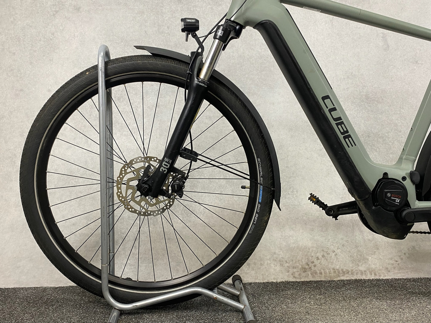 Cube Kathmandu Hybrid ONE 750