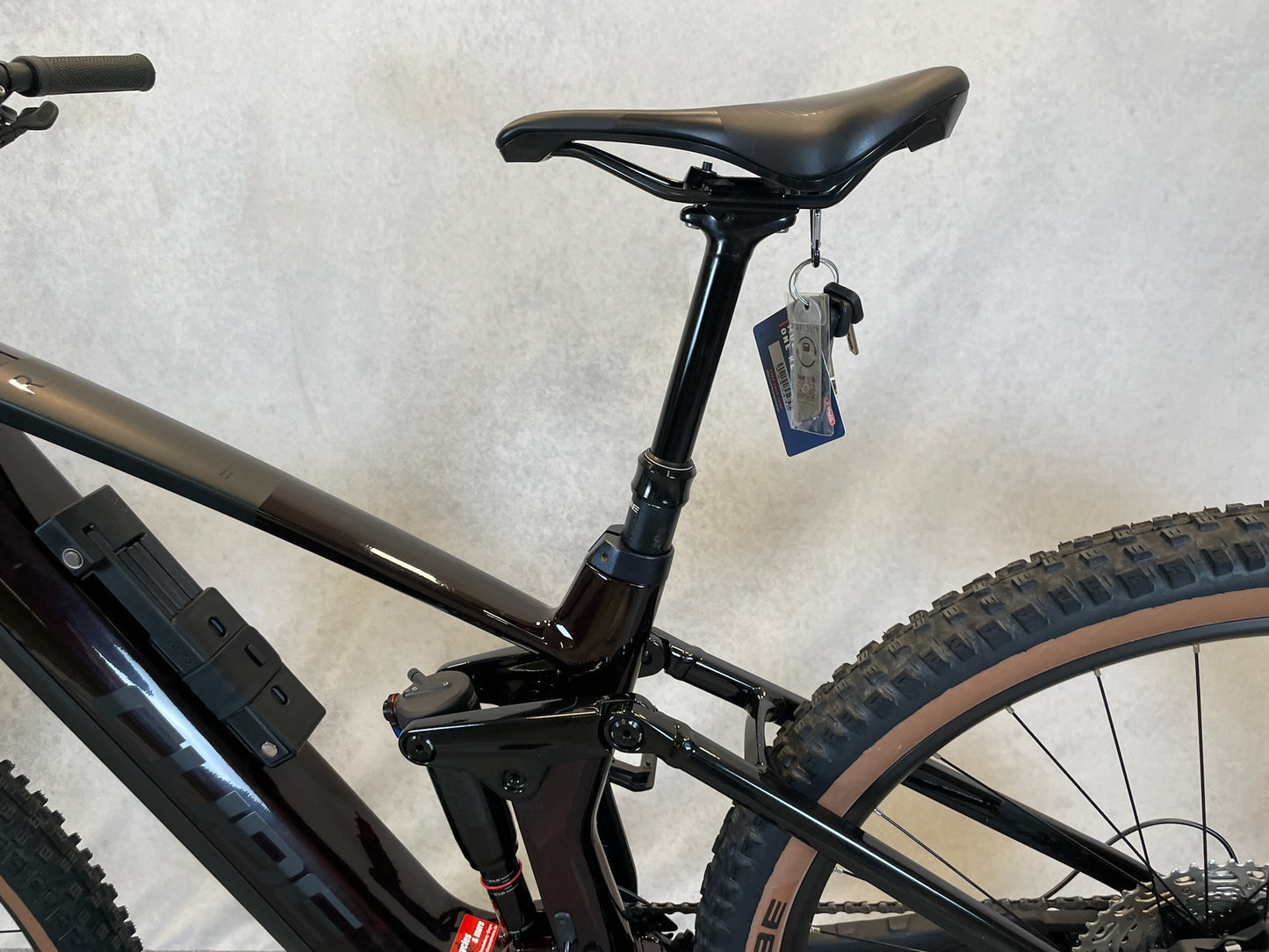 Cube Stereo Hybrid 140 Race 750 liquidred M