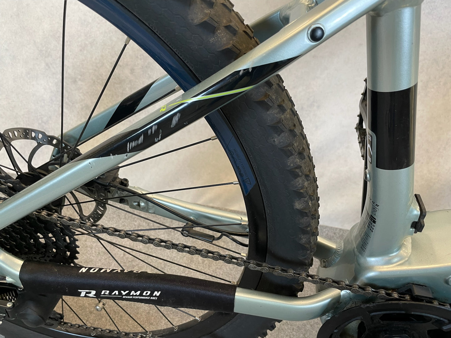 R Raymon HardRay E 5.0  29