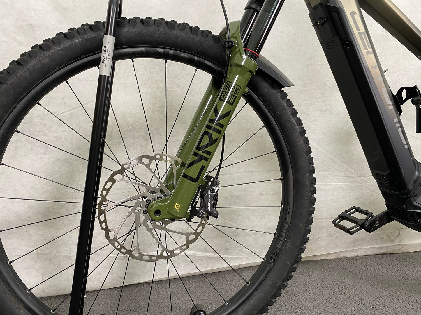 Centurion No Pogo F3000i