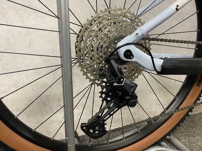 Cube Reaction Hybrid Pro