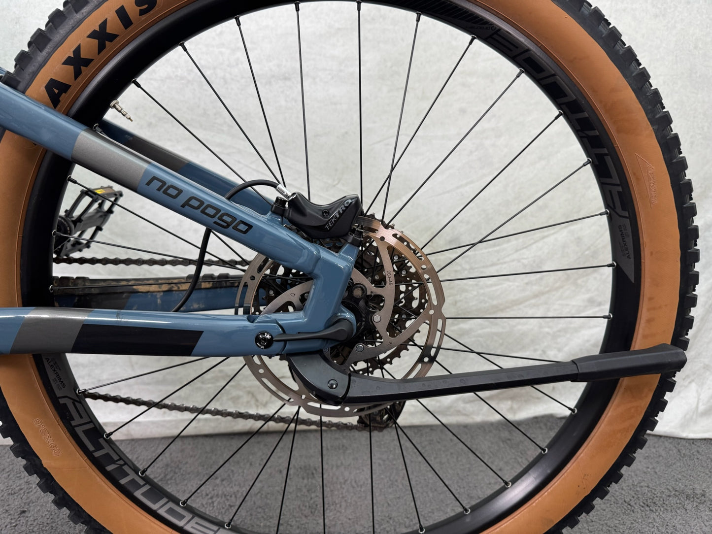 Centurion No Pogo F800i