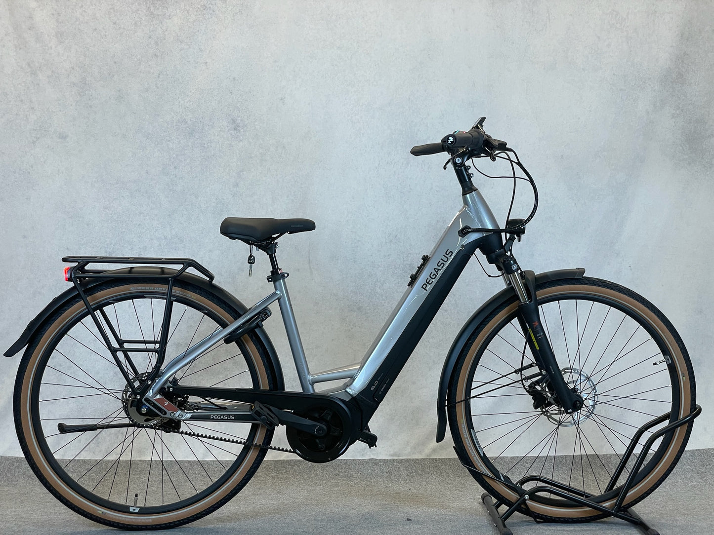 Pegasus Premio Evo 5 R