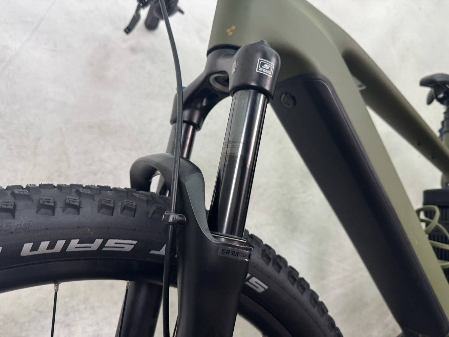 Cube Reaction Hybrid Pro 800