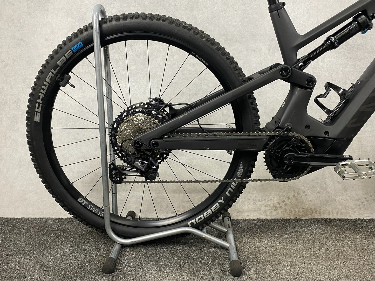 Canyon Neuron:ON CF 8