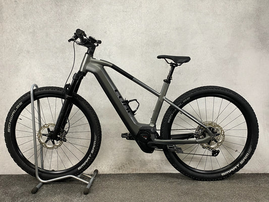 Cube Reaction Hybrid SLT 750