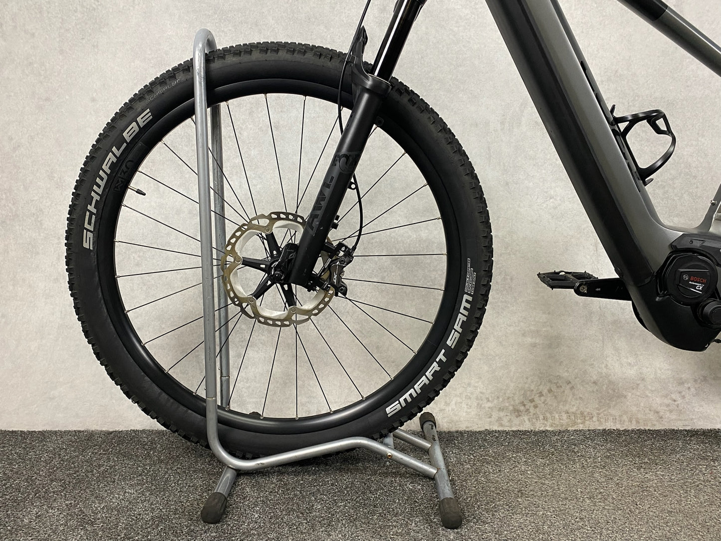 Cube Reaction Hybrid SLT 750