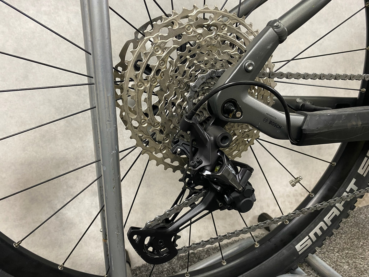 Cube Reaction Hybrid SLT 750